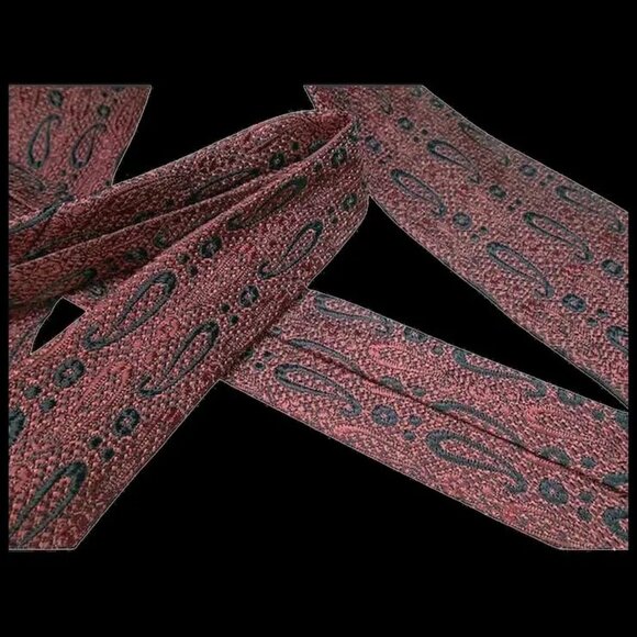 Dark Red Skinny Tie, Heavy Texture Paisley Thin Necktie Early 60s Vintage - Picture 5 of 11